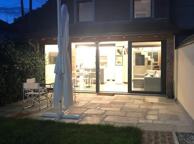Luxury Vertical Open Space