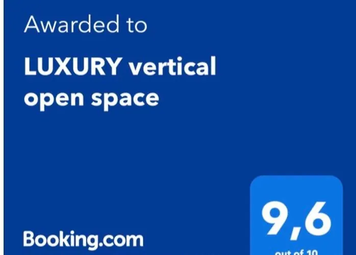 Luxury Vertical Open Space