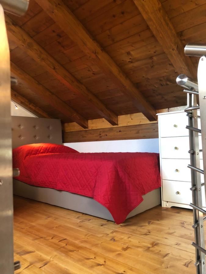 Luxury Vertical Open Space Vakantiehuis Sangiano